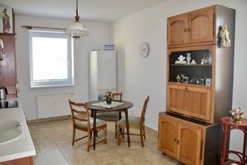 jídelní kout - Prodej bytu 2+1 v družstevním vlastnictví 72 m², Bělá pod Bezdězem