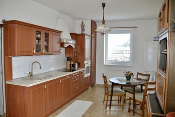 kuchyň - Prodej bytu 2+1 v družstevním vlastnictví 72 m², Bělá pod Bezdězem