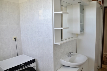 koupelna - Prodej bytu 2+1 v družstevním vlastnictví 72 m², Bělá pod Bezdězem
