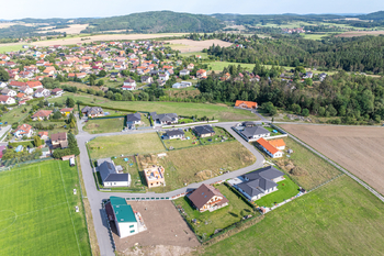Prodej pozemku 1100 m², Malá Hraštice