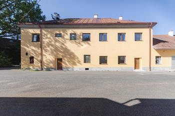 Prodej výrobních prostor 700 m², Zbiroh