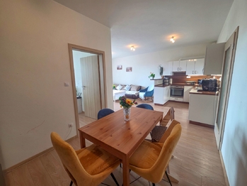 jídelní kout - Prodej bytu 3+kk v osobním vlastnictví 94 m², České Budějovice