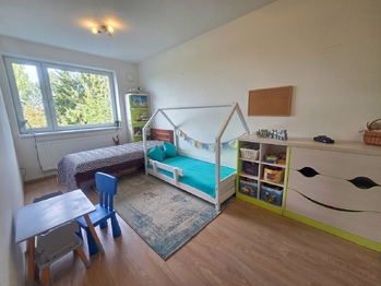dětský pokoj - Prodej bytu 3+kk v osobním vlastnictví 94 m², České Budějovice