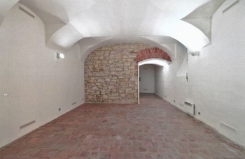 Sklepní prostory - Pronájem obchodních prostor 350 m², Praha 1 - Staré Město
