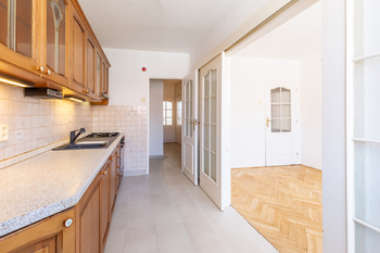 kuchyň - Pronájem bytu 3+1 v osobním vlastnictví 62 m², Praha 7 - Holešovice