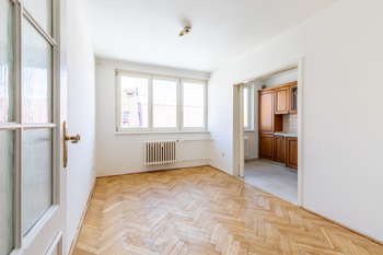 obývací pokoj - Pronájem bytu 3+1 v osobním vlastnictví 62 m², Praha 7 - Holešovice