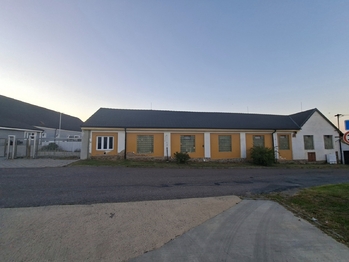 Prodej výrobních prostor 4653 m², Tavíkovice