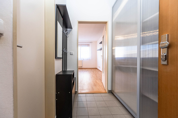 Pronájem bytu 1+kk v družstevním vlastnictví 34 m², Praha 5 - Stodůlky
