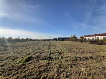 Prodej pozemku 5166 m², Telnice