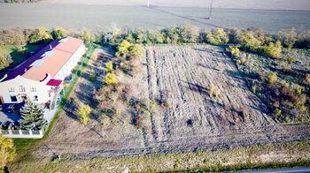 Prodej pozemku 5166 m², Telnice