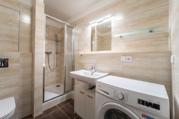 Pronájem bytu 1+kk v osobním vlastnictví 32 m², Praha 10 - Uhříněves