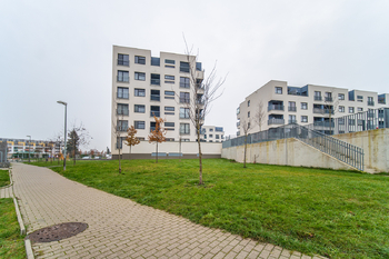 Pronájem bytu 1+kk v osobním vlastnictví 32 m², Praha 10 - Uhříněves