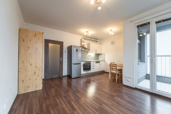 Pronájem bytu 1+kk v osobním vlastnictví 32 m², Praha 10 - Uhříněves