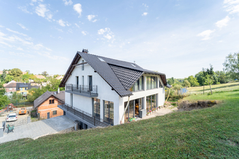 Prodej domu 360 m², Zájezd