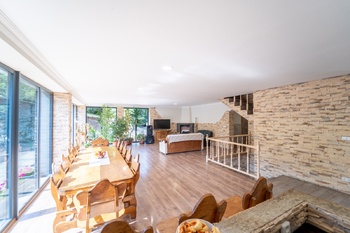 Prodej domu 360 m², Zájezd