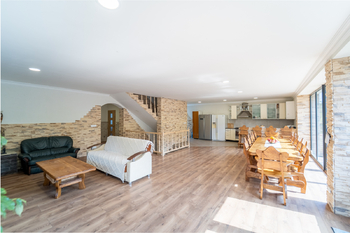 Prodej domu 360 m², Zájezd