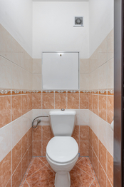 WC - Prodej bytu 3+1 v osobním vlastnictví 78 m², Praha 9 - Černý Most