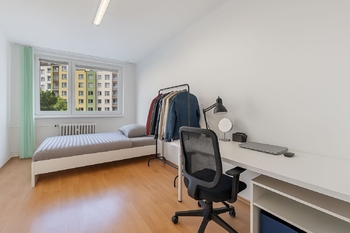 Pokoj 1 - Prodej bytu 3+1 v osobním vlastnictví 78 m², Praha 9 - Černý Most 