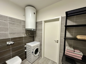 Prodej bytu 2+kk v osobním vlastnictví 56 m², Chýně