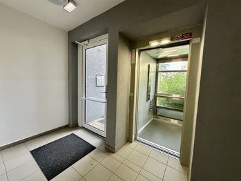 Prodej bytu 2+kk v osobním vlastnictví 56 m², Chýně