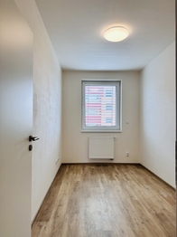 Pokoj č.1 - Pronájem bytu 3+kk v osobním vlastnictví 68 m², Praha 9 - Černý Most