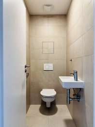 WC - Pronájem bytu 3+kk v osobním vlastnictví 68 m², Praha 9 - Černý Most