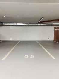 Garážové stání - Pronájem bytu 3+kk v osobním vlastnictví 68 m², Praha 9 - Černý Most