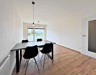 obývací pokoj s kuchyní - Pronájem bytu 2+kk v osobním vlastnictví 50 m², České Budějovice