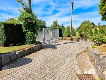 Prodej domu 260 m², Očihov