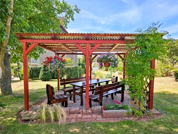 Prodej domu 260 m², Očihov