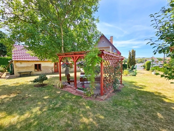 Prodej domu 260 m², Očihov