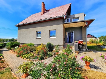 Prodej domu 260 m², Očihov