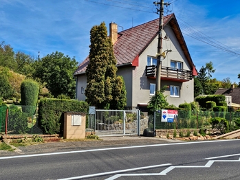 Prodej domu 260 m², Očihov