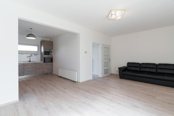 Pronájem domu 84 m², Nupaky