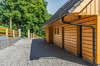 VNĚJŠÍ POHLED CHALET SMRK - Prodej domu 248 m², Lázně Libverda