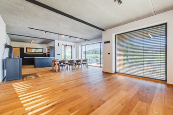 JÍDELNÍ STŮL - OBÝVACÍ POKOJ - Prodej domu 248 m², Lázně Libverda