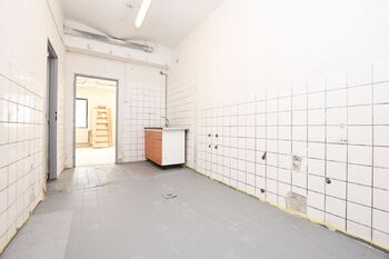 Pronájem výrobních prostor 193 m², Žatec