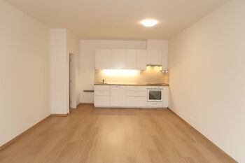 Pronájem bytu 2+kk v osobním vlastnictví 61 m², Praha 4 - Modřany