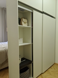 Vestavěná stříň - Pronájem bytu 2+kk v osobním vlastnictví 53 m², Praha 7 - Bubeneč