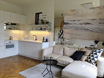 Kuchyňský kout - Pronájem bytu 2+kk v osobním vlastnictví 53 m², Praha 7 - Bubeneč