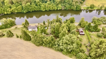 Prodej pozemku 1229 m², Brňany