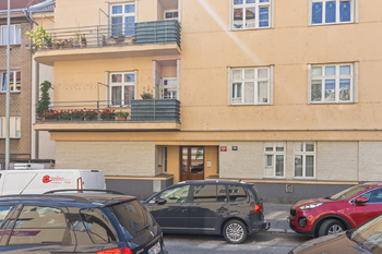 Prodej bytu 2+1 v osobním vlastnictví 53 m², Praha 4 - Podolí