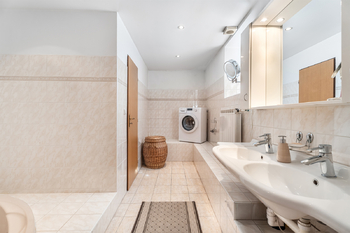 Prodej bytu 6 a více v osobním vlastnictví 503 m², Dubá