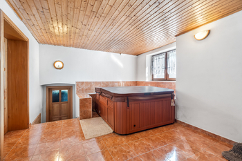Prodej bytu 6 a více v osobním vlastnictví 503 m², Dubá