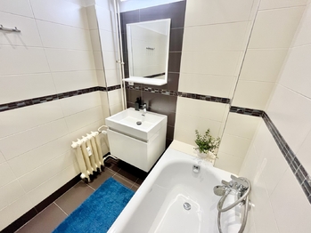 Prodej bytu 2+1 v osobním vlastnictví 74 m², Praha 7 - Holešovice