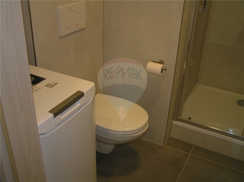 koupelna - Pronájem bytu 1+1 v osobním vlastnictví 40 m², Praha 10 - Hostivař