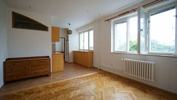 obývací pokoj s kk - Pronájem bytu 3+kk v osobním vlastnictví 65 m², Praha 10 - Strašnice