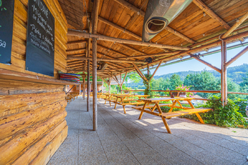Prodej pozemku 6879 m², Nadryby