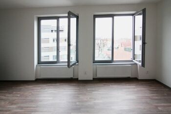 pokoj - Pronájem bytu 1+kk v osobním vlastnictví 31 m², Kolín