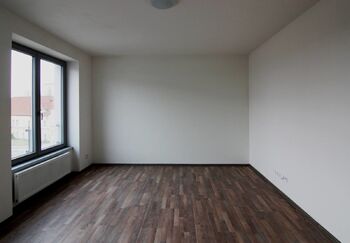 pokoj - Pronájem bytu 1+kk v osobním vlastnictví 31 m², Kolín